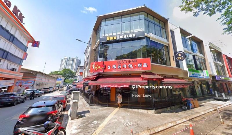 For Sale - CORNER LOT AT DESA PETALING, ROI 4.5% ABOVE, FULLY TENANTED, HIGH DEMAND AREA