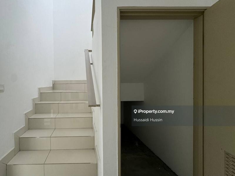 3-storey Terraced House for Sale in Semenyih, Selangor by Hussaidi Hussin - iProperty.com.my