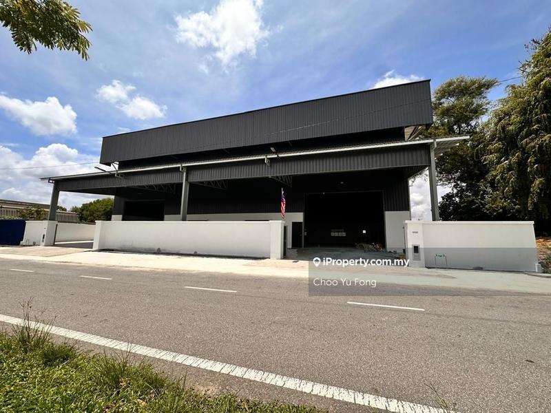 For Rent - Taman Perindustrian Krubong
2 Units Semi D Factory for Rent !