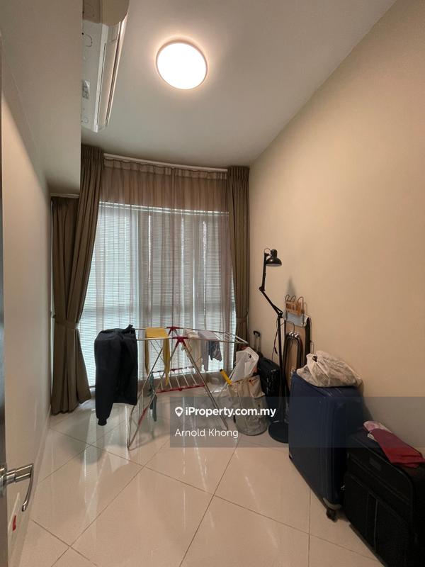 Kediaman Servis untuk Dijual di Regalia Residence oleh Arnold Khong - iProperty.com.my