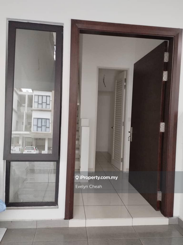 Townhouse for Sale in 16 Sierra, Puchong by Evelyn Cheah - iProperty.com.my
