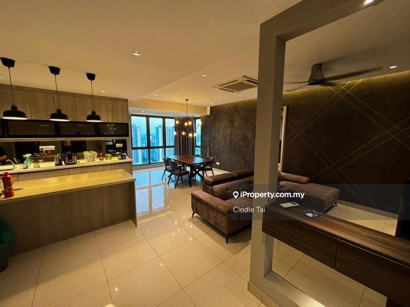 For Sale - Lake Point Residence