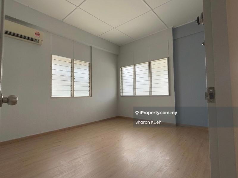 Rumah Berangkai 1 Tingkat untuk Dijual di Poh Kwong Park, Kuching oleh Sharon Kueh - Bedroom - iProperty.com.my