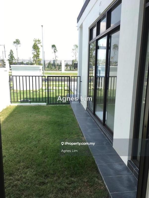 Rumah Berangkai 2 Tingkat untuk Dijual di Eco Grandeur, Puncak Alam oleh Agnes Lim - iProperty.com.my