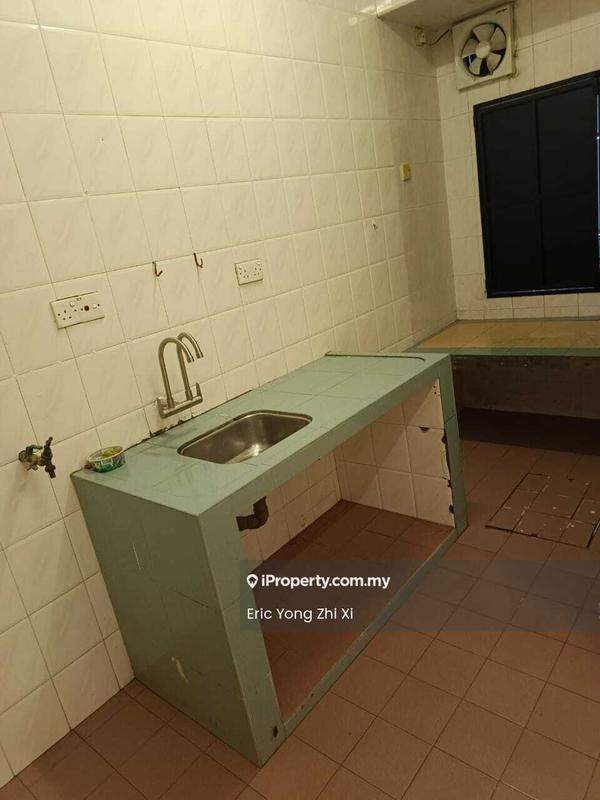 Rumah Teres 2-Tingkat untuk Disewa di Taman Mount Austin, Tebrau oleh Eric Yong - Kitchen - iProperty.com.my