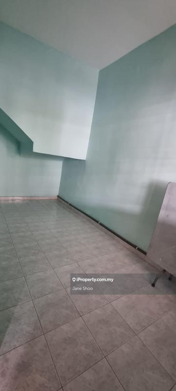 Townhouse for Sale in Taman Overseas Union (Taman Oug), Jalan Klang Lama (Old Klang Road) by Jane Shoo - iProperty.com.my