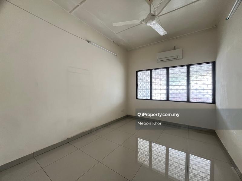 1-storey Terraced House for Rent in Taman Lucky, Bangsar by Meoon Khor - iProperty.com.my