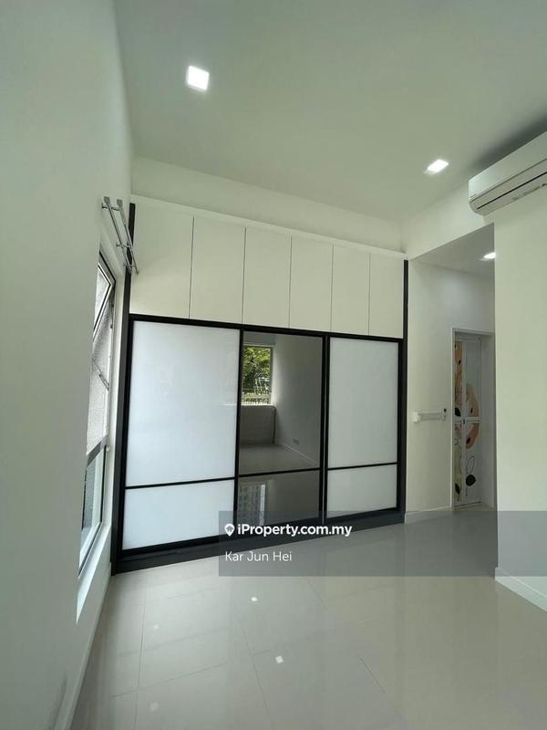 For Sale - Emerald Hill