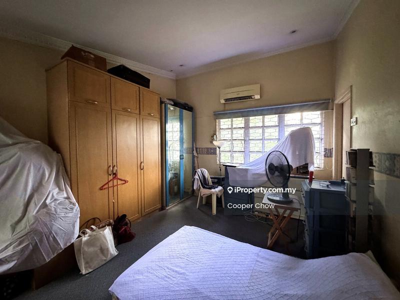 Bungalow House for Sale in Seksyen 16, Petaling Jaya by Cooper Chow - Bedroom - iProperty.com.my