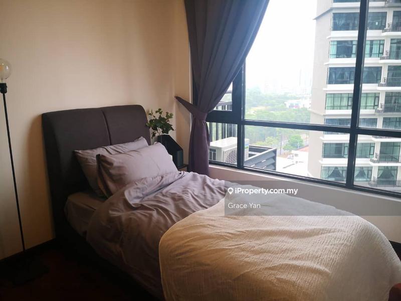 For Rent - Molek Regency