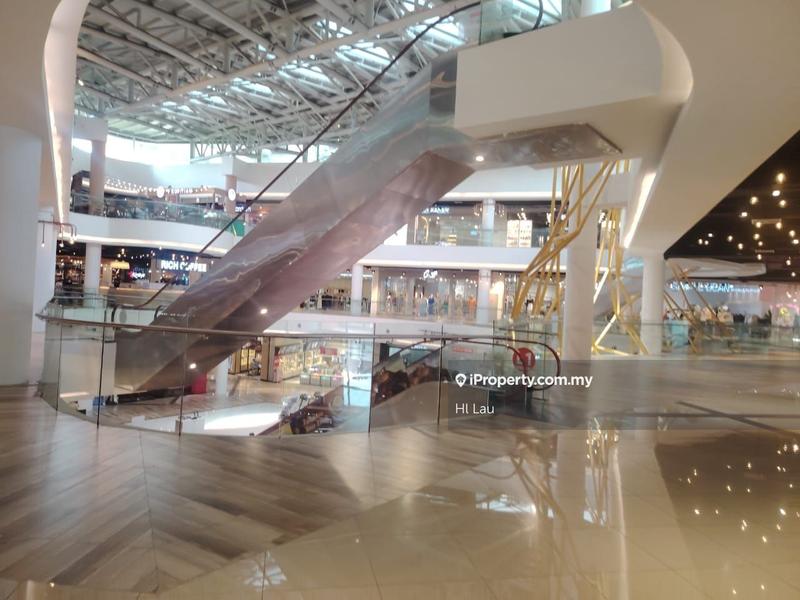 For Rent - Renovated Spacious Corner Office @ EkoCheras Mall