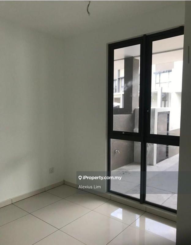 Kediaman Servis untuk Dijual di Emerald Residence oleh Alexius Lim - iProperty.com.my