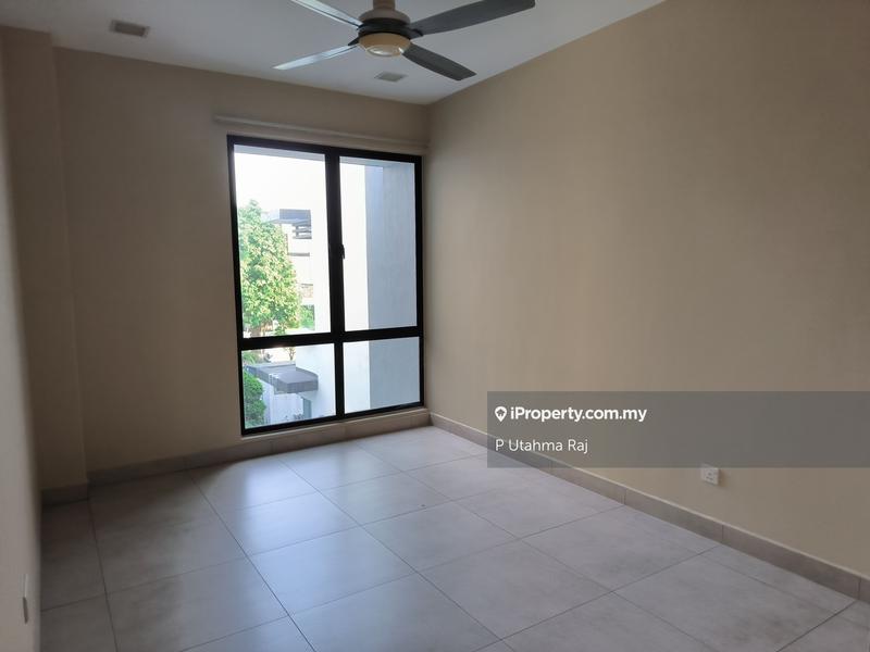 Rumah Berkembar untuk Dijual di 4akpx, Shah Alam oleh P Utahma Raj - iProperty.com.my