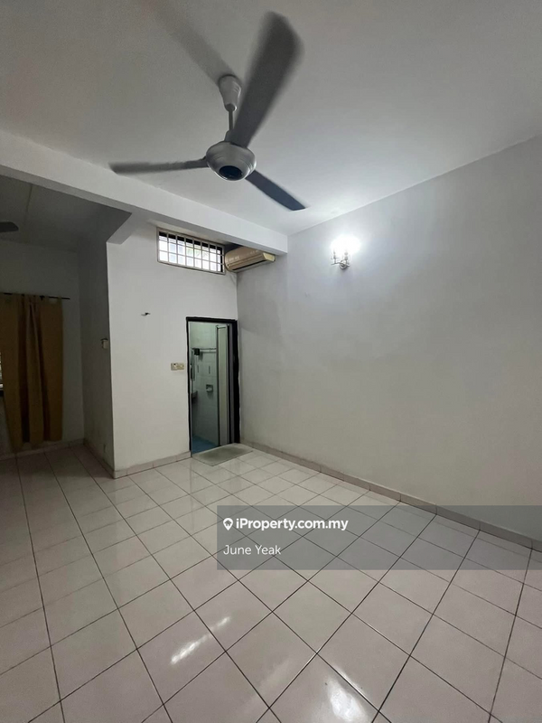 1.5-storey Terraced House for Sale in Subang Jaya, Selangor by June Yeak - iProperty.com.my