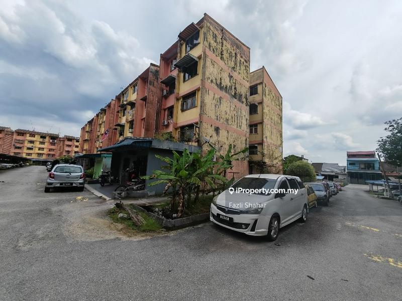 Flat for Sale in Flat Pkns Au3 by Fazli Shahar - iProperty.com.my