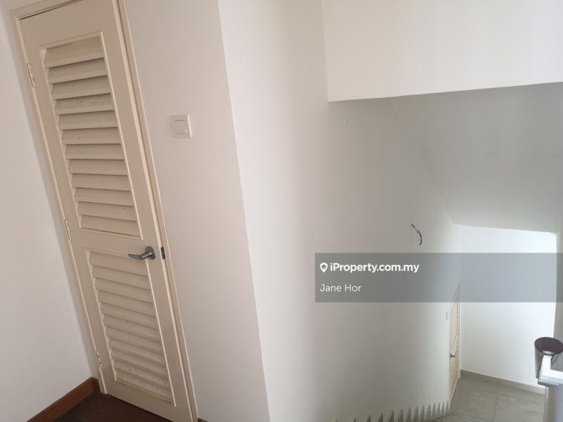 Townhouse for Sale in 16 Sierra, Puchong by Jane Hor - iProperty.com.my