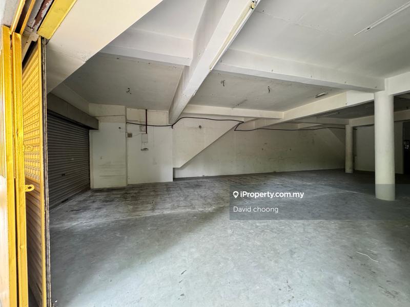 Rumah Pangsa untuk Disewa di Pusat Perniagaan Desa Ria oleh David choong - iProperty.com.my
