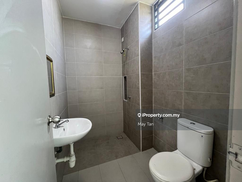 Rumah Berangkai 2 Tingkat untuk Dijual di Taman Mengkibol, Kluang oleh May Tan - iProperty.com.my