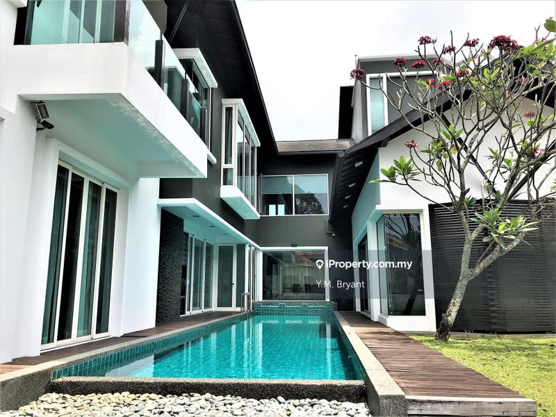 Bungalow House for Sale in SAUJANA GOLF PINGGIRAN GOLF LAKEVIEW, Saujana by Bryant Be - iProperty.com.my