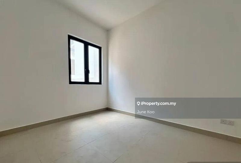 Rumah Teres 3-Tingkat untuk Dijual di Taman Puncak Jalil, Seri Kembangan oleh June Koo - iProperty.com.my