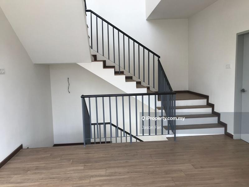 Rumah Berangkai 3 Tingkat untuk Dijual di 8s5w7, Shah Alam oleh Jason Fan - iProperty.com.my