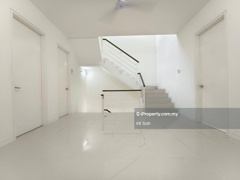 Rumah Berangkai 3 Tingkat untuk Dijual di Taman Seri Segar, Semenyih oleh KK Sah - iProperty.com.my