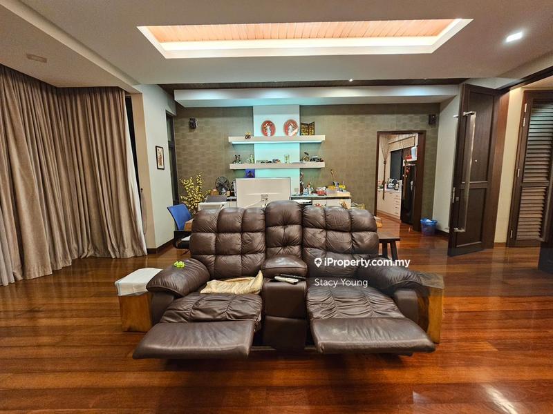 Bungalow House for Sale in Taman Bukit Serdang, Seri Kembangan by Stacy Young - iProperty.com.my