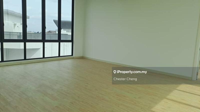 Bungalow House for Sale in Subang Heights, Subang Jaya by Chester Cheng - iProperty.com.my