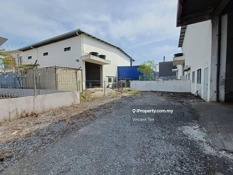 For Sale - Corner Semi-D Factory 75x170 13800sf Saujana Teknologi Rawang