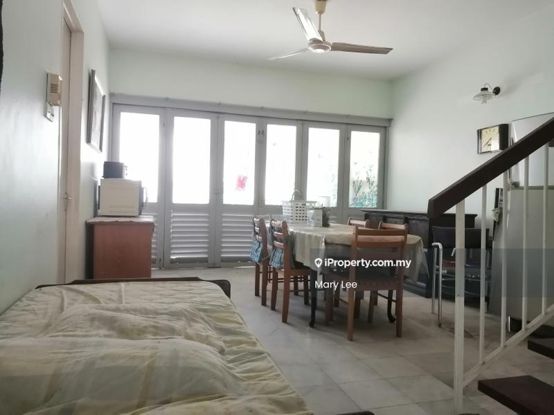 Semi-Detached House untuk Dijual di Mount Erskine, Tanjung Tokong oleh Mary Lee - Dining area - iProperty.com.my