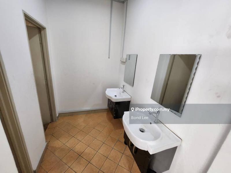 Shop-Office for Sale in Subang Bestari, Shah Alam by Bond Lee - iProperty.com.my