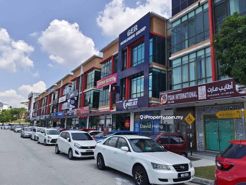 For Rent - Larkin Town Centre, Larkin