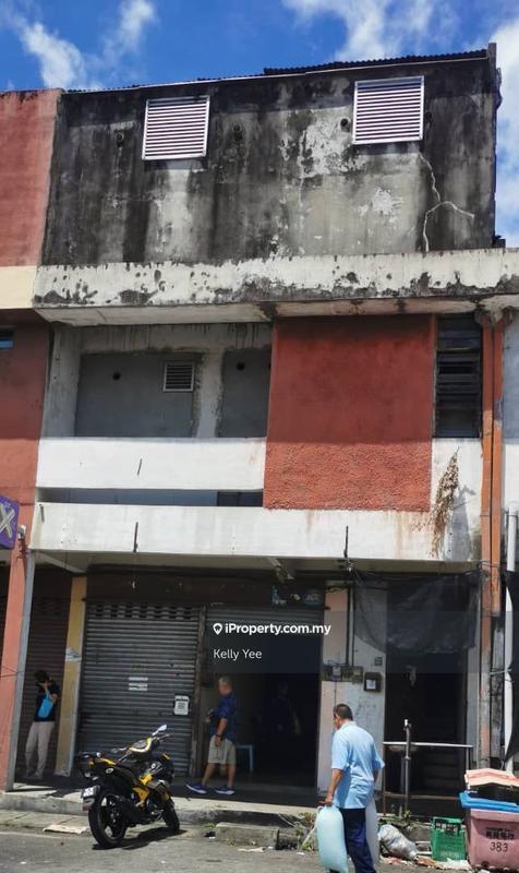 For Sale - 3 Storey Shoplot for Sale in Taiping