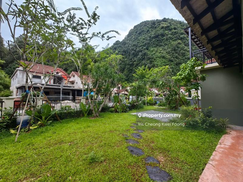 Bungalow House for Sale in Sunway City Ipoh, Ipoh by Iris Cheong Kwei Foong - Spacious garden including herb garden near kitchen - iProperty.com.my