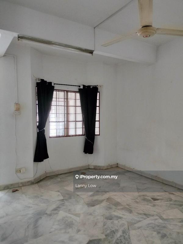 Rumah Berangkai 2 Tingkat untuk Dijual di Usj 11, Subang Jaya oleh Lanny Low - iProperty.com.my