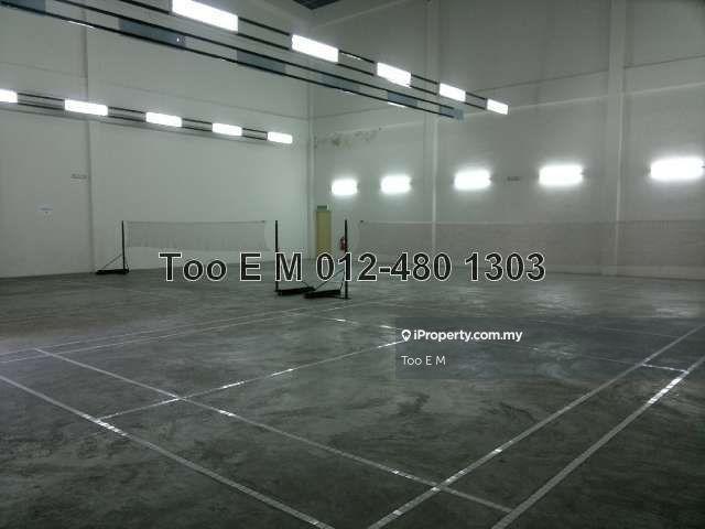 Rumah Bandar untuk Dijual di Taman Amansiara, Rawang oleh Too E M - Indoor Badminton Court - iProperty.com.my