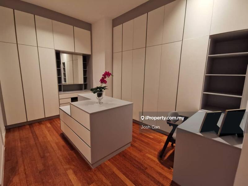 For Sale - Pavilion Hilltop