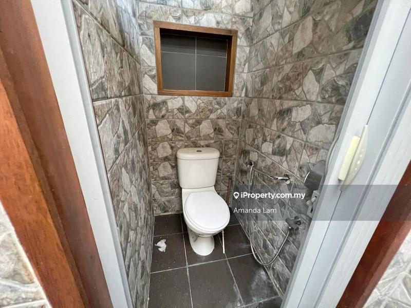 Rumah Berangkai 1 Tingkat untuk Dijual di Jelutong, Penang oleh Amanda Lam - iProperty.com.my