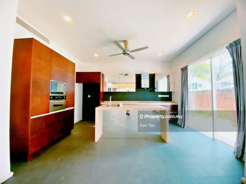 Bungalow House for Sale in Seri Pilmoor, Ara Damansara by Ken Tan - iProperty.com.my