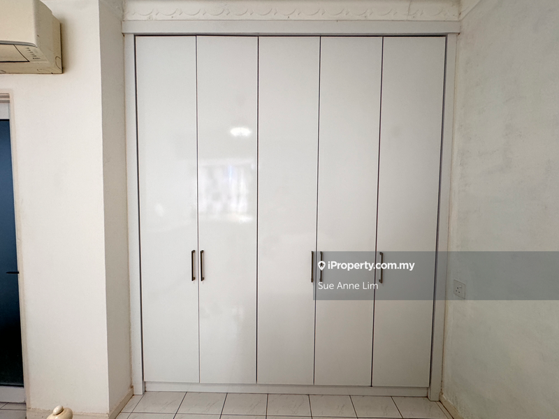 For Sale - Villa Emas