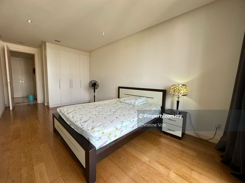 For Sale - 6 CapSquare