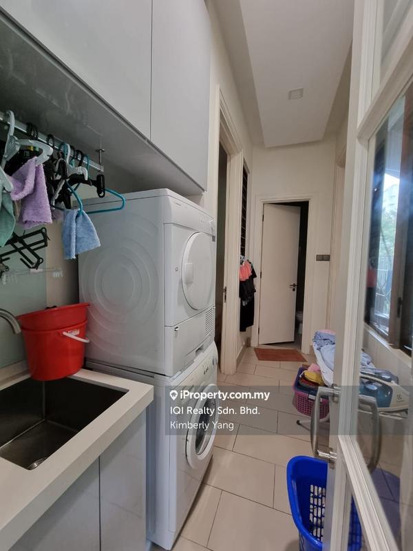 Rumah Berkembar untuk Dijual di GATED & GUARDED - MODERN 3 STOREY SEMI D HOUSE, Damansara Heights oleh Kimberly Yang - iProperty.com.my