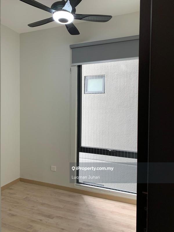 Residensi Servis untuk Dijual di Emporis oleh Luqman Juhari - iProperty.com.my