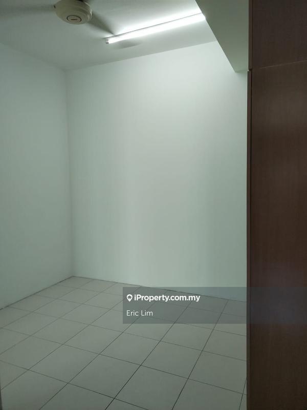 Rumah Bandar untuk Dijual di Chestwood Terrace 1, Bandar Utama, Kayu Ara oleh Eric Lim - iProperty.com.my