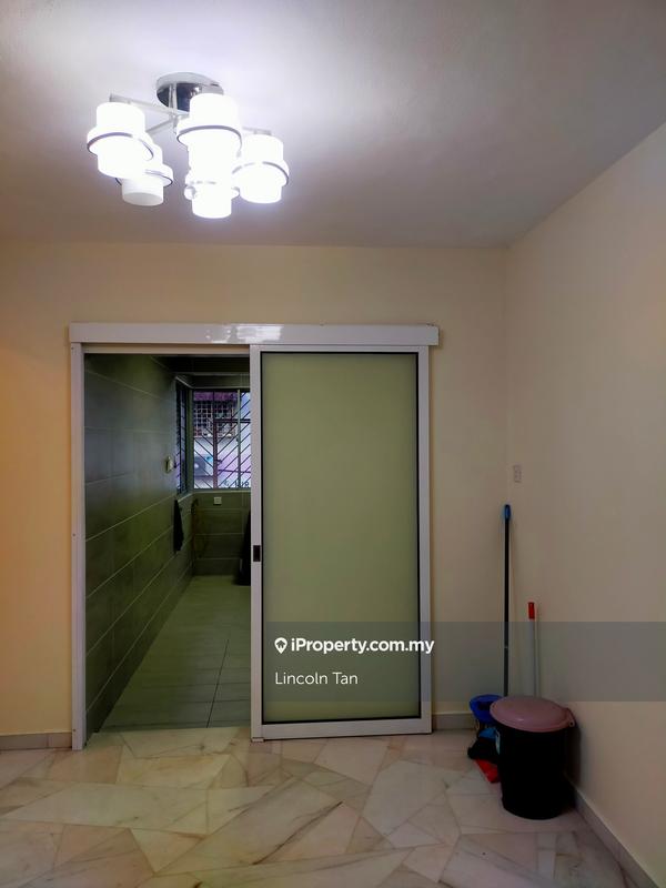 Rumah Pangsa untuk Disewa di Happy Garden Flat oleh Lincoln Tan - iProperty.com.my