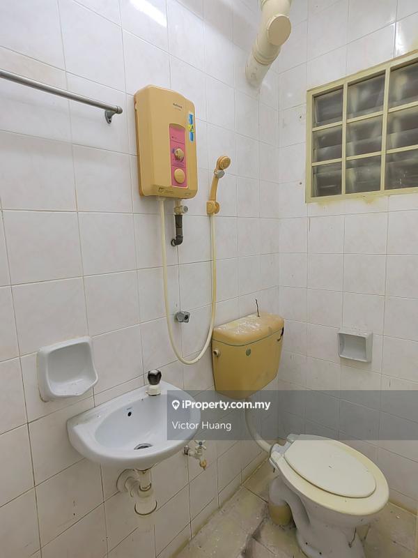Pangsapuri untuk Dijual di saujana apartment oleh Victor Huang - iProperty.com.my