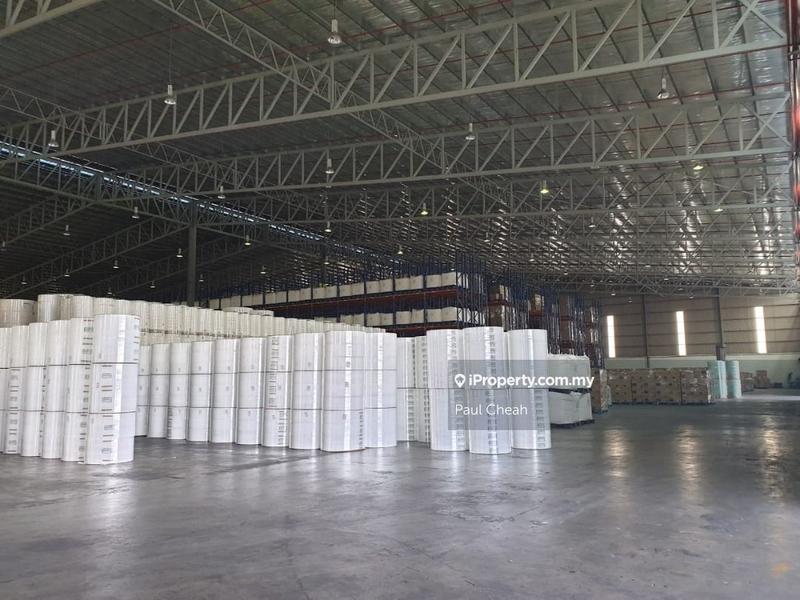 For Rent - Huge Warehouse and Factory For Rent in Kota Damansara, Petaling Jaya.