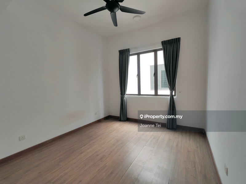 3-storey Terraced House for Sale in Lakepoint Residence, Cyberjaya by Joanne Tei - iProperty.com.my