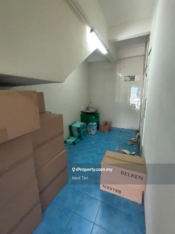 Shop for Sale in Taman Universiti Indah, Seri Kembangan by Kent Tan - iProperty.com.my