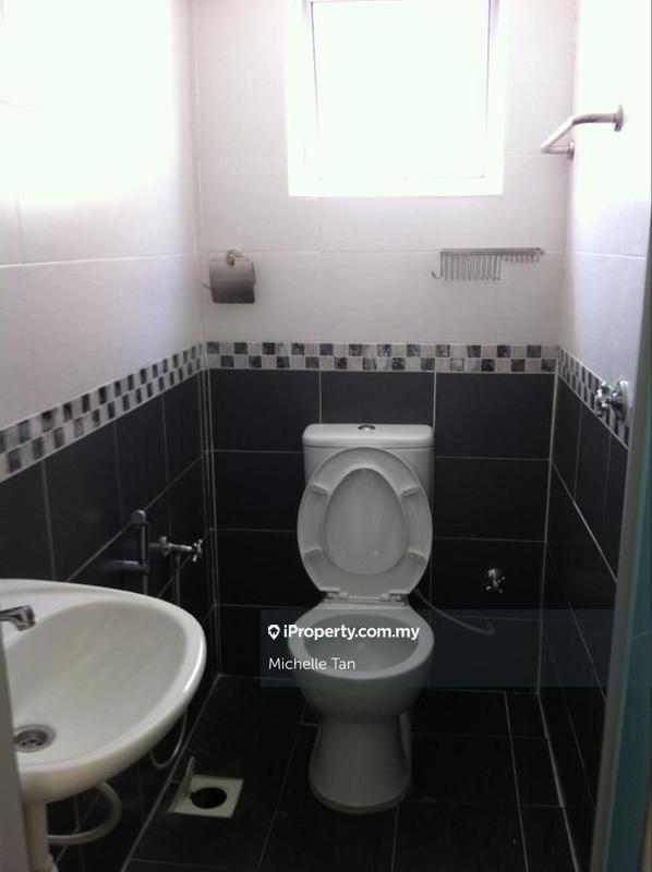 Pangsapuri untuk Dijual di Subang Perdana Goodyear Court 10 oleh Michelle Tan - iProperty.com.my